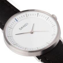 Load image into Gallery viewer, Traveller - Silver Black Leather